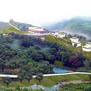 D'heavenly Mist Resort