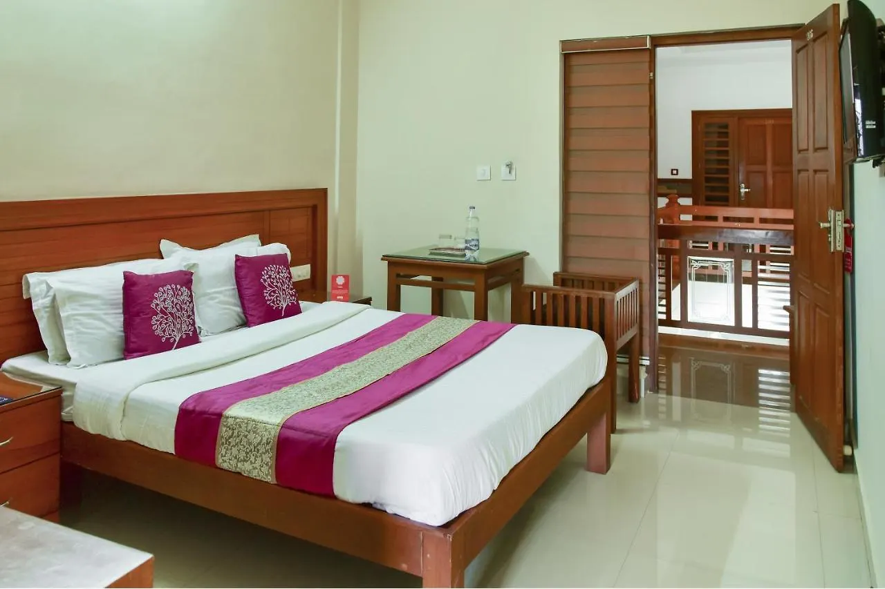 Oyo 9404 Hotel White Fort Mananthavadi 3*,